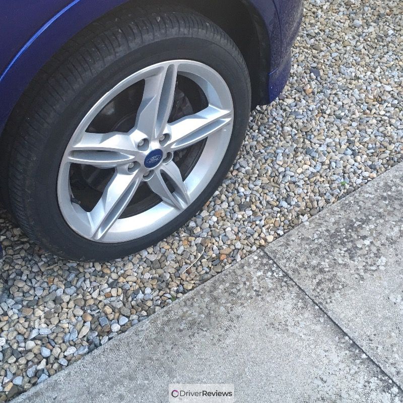 Image #3; Avon ZX7, 235/45 R19 V; Ford Kuga