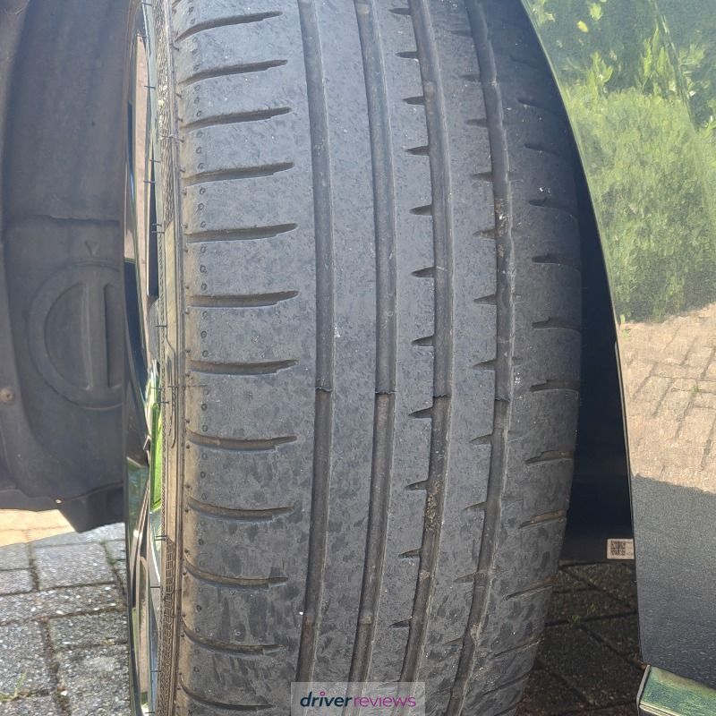 Image #4; Accelera Phi, 225/40 R19 Y; Volkswagen Golf