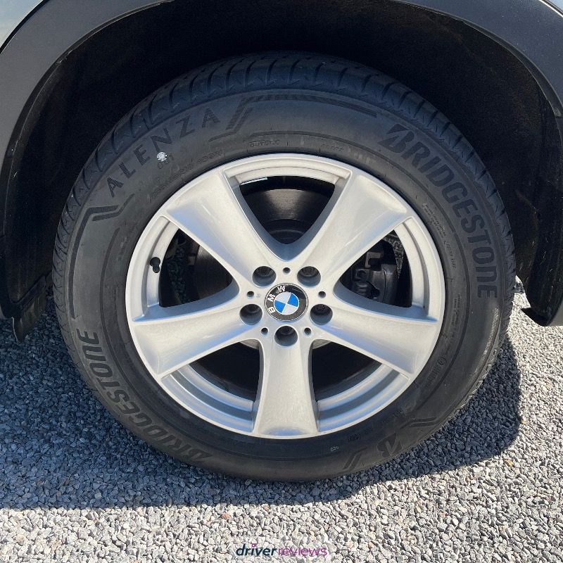 Lot De 2 Pneus été Bridgestone Alenza 235/50R20 100V – Profondeur 5mm