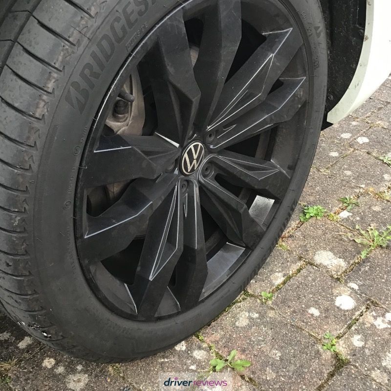 Bridgestone Alenza 001 235/60 R18 at Blackcircles.com