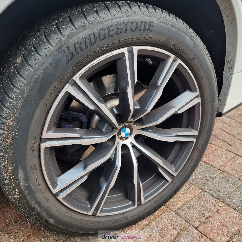 Bridgestone Alenza 001 225/50 R18 at Blackcircles.com