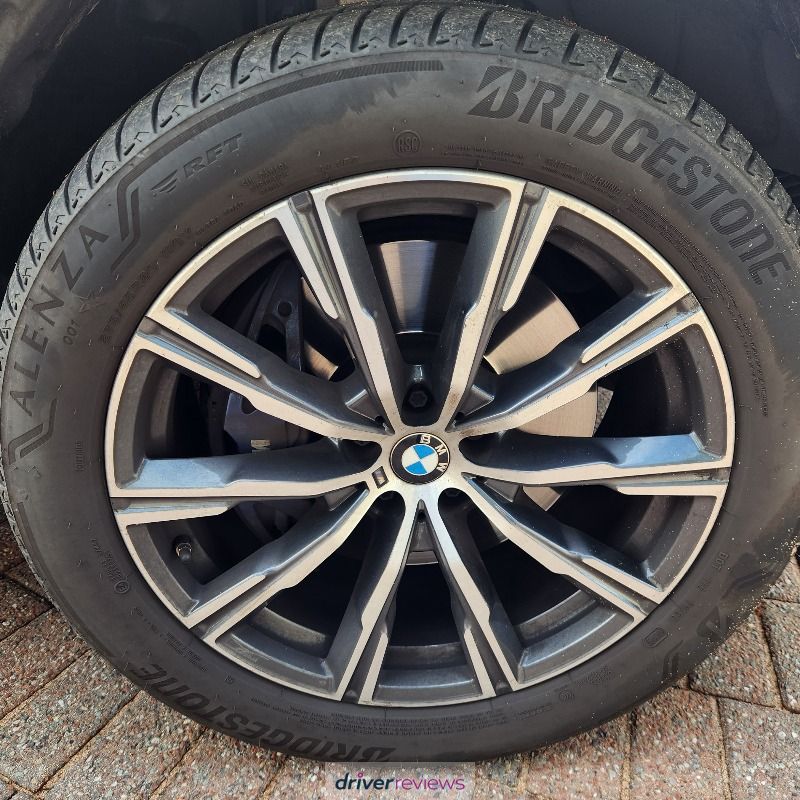 Bridgestone Alenza 001 275/40 R20 at Blackcircles.com