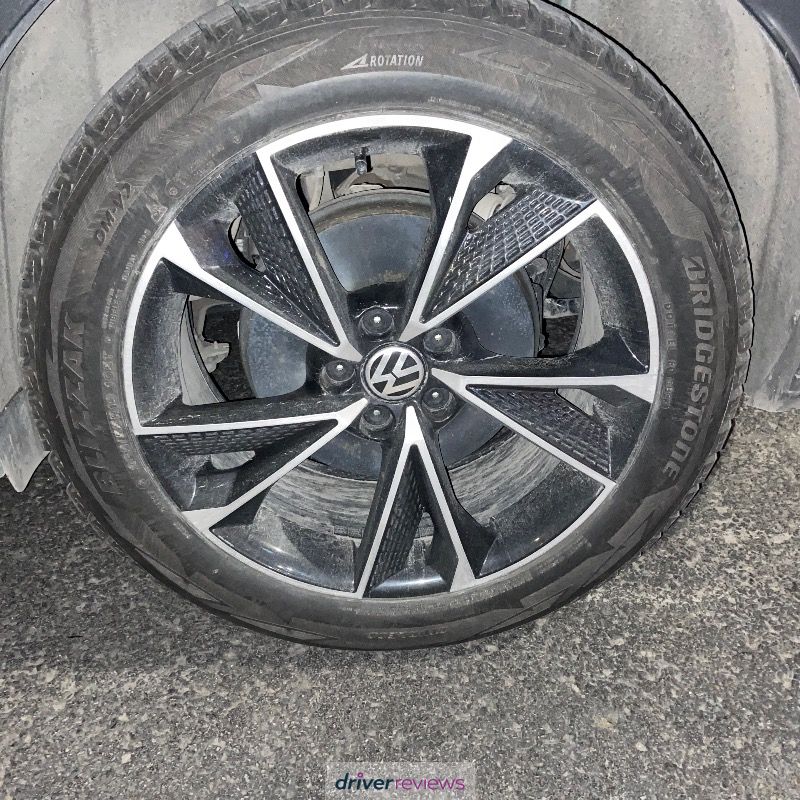 BRIDGESTONE Blizzak DM-V2 BSW 225/65 R17 102S tires