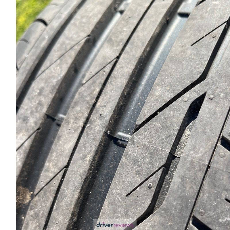 Image #1; Bridgestone Turanza T001, 225/50 R18 W; BMW X1