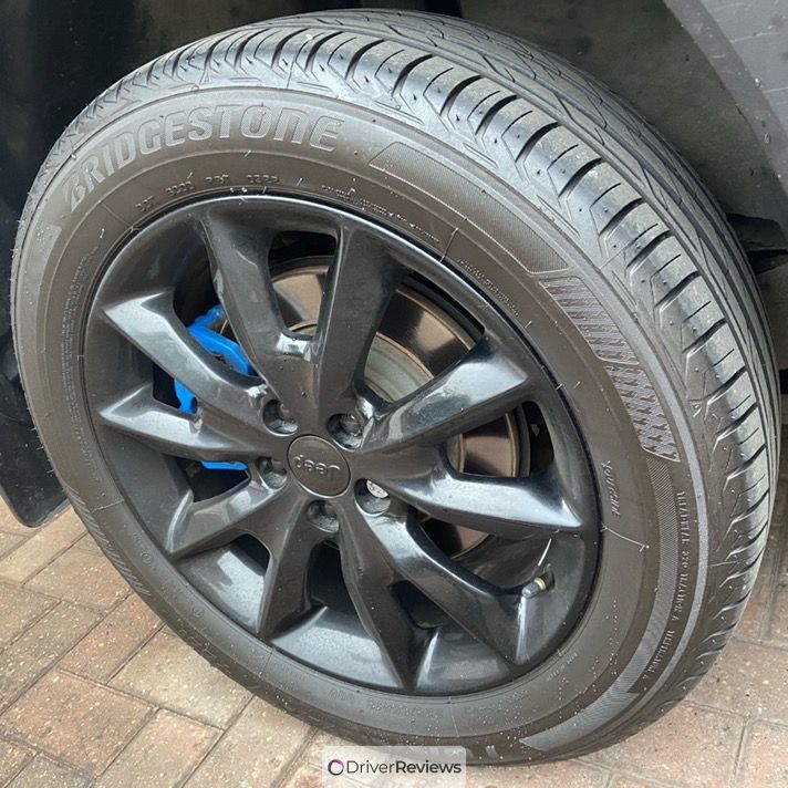 Image #2; Bridgestone Turanza T001, 225/55 R18 V; Jeep Cherokee