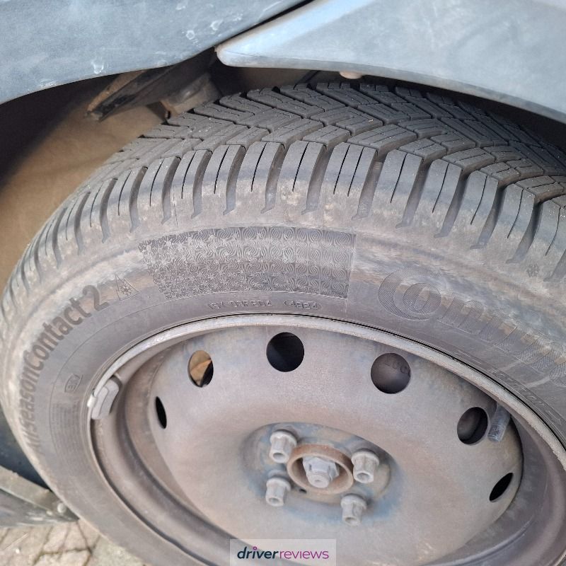Image #3; Continental AllSeasonContact 2, 185/65 R15 T; Dacia Logan