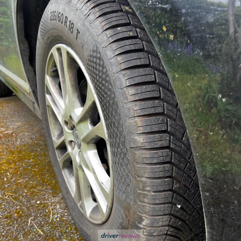 CONTINENTAL - AllSeasonContact - 225/45 R 18-95V/C/B/72dB - banden voor alle seizoenen CONTINENTAL - AllSeasonContact - 225/45 R 18-95V/C/B/72dB - banden voor alle seizoenen