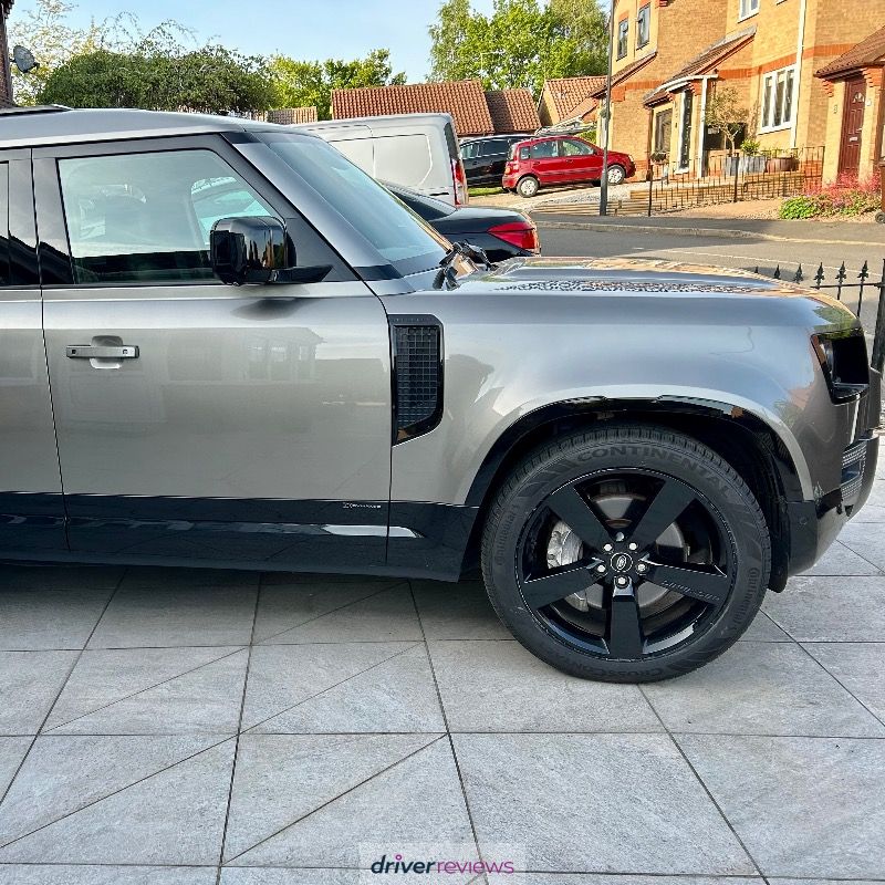 Image #1; Continental CrossContact RX, 275/45 R22 W; Land Rover Defender