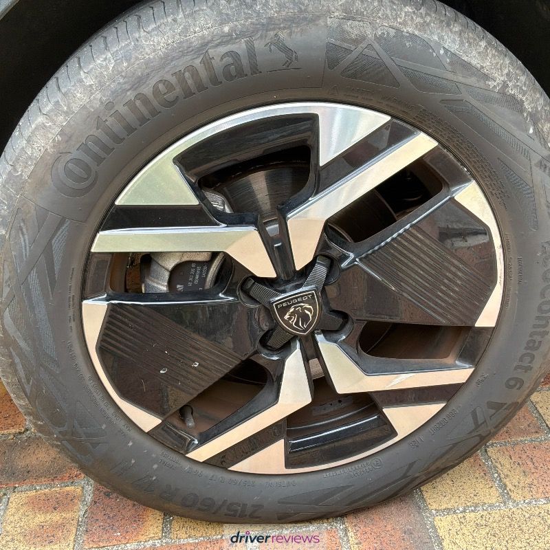 Image #7; Continental EcoContact 6, 215/60 R17 H; Peugeot e-2008