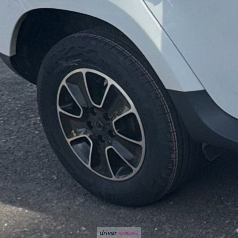 Image #1; Continental EcoContact 6, 215/65 R16 H; Dacia Duster