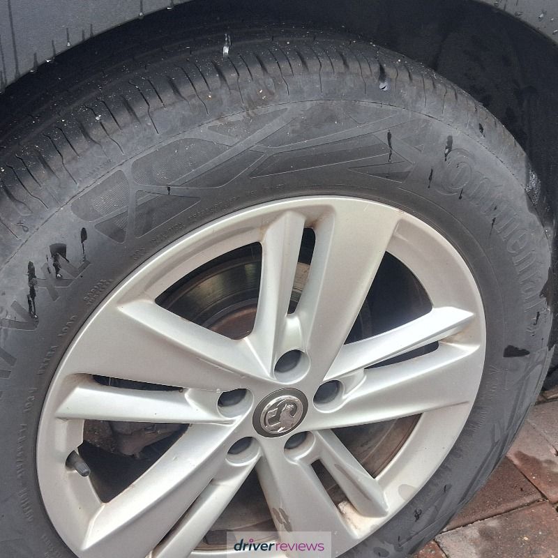 Image #2; Continental EcoContact 6, 215/65 R17 V; Vauxhall Grandland X