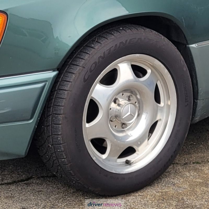 Continental ExtremeContact DWS06 Plus tires in Quebec | Point S