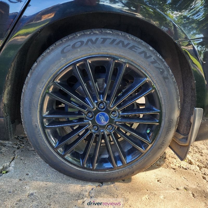 CONTINENTAL ExtremeContact DWS06 Plus 245/40 R18 97Y tires