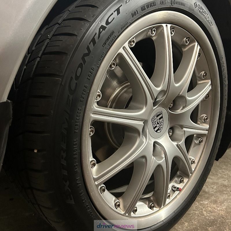 CONTINENTAL ExtremeContact DWS06 Plus 225/55 ZR16 95W tires