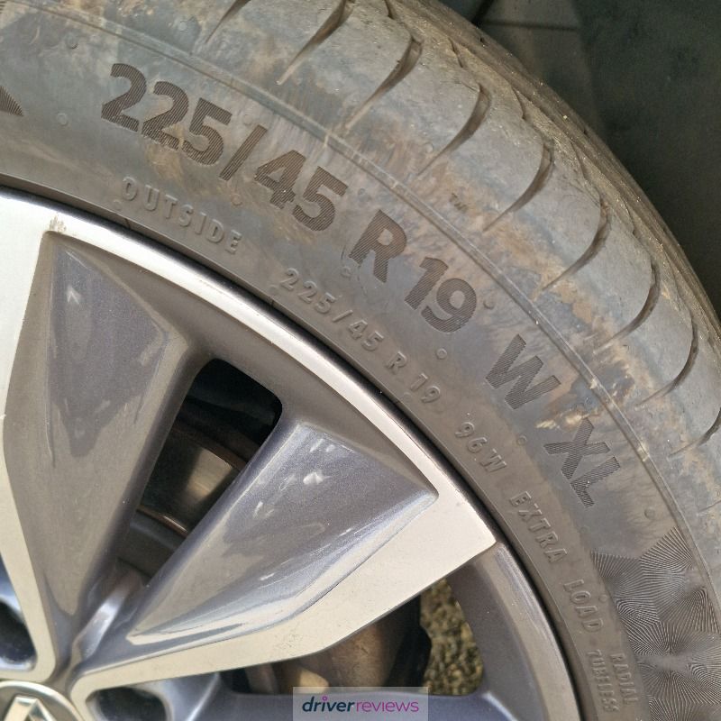 Image #5; Continental PremiumContact 6, 225/45 R19 W; Renault Kadjar