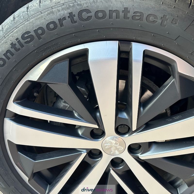 Image #2; Continental SportContact 5 SUV, 235/50 R19 V; Peugeot 3008