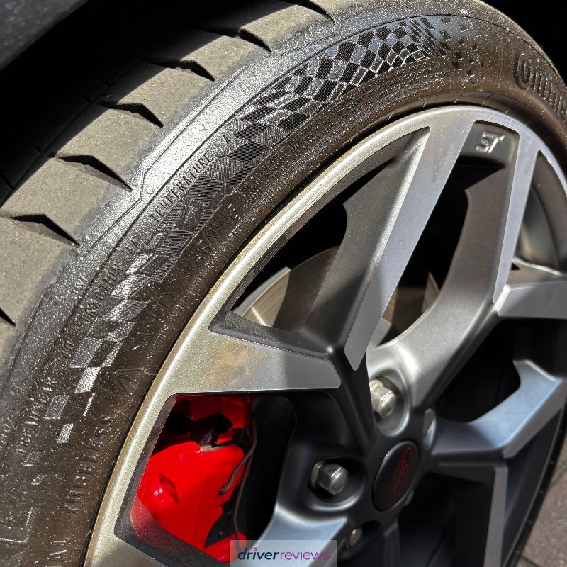 Continental Sport Contact 7 255/35 R19 at Blackcircles.com