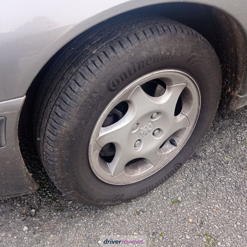Image #3; Continental UltraContact, 195/65 R15 H; Peugeot 406