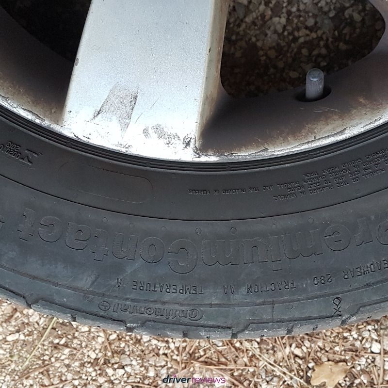 Image #9; Continental UltraContact, 215/55 R16 V; Peugeot 5008