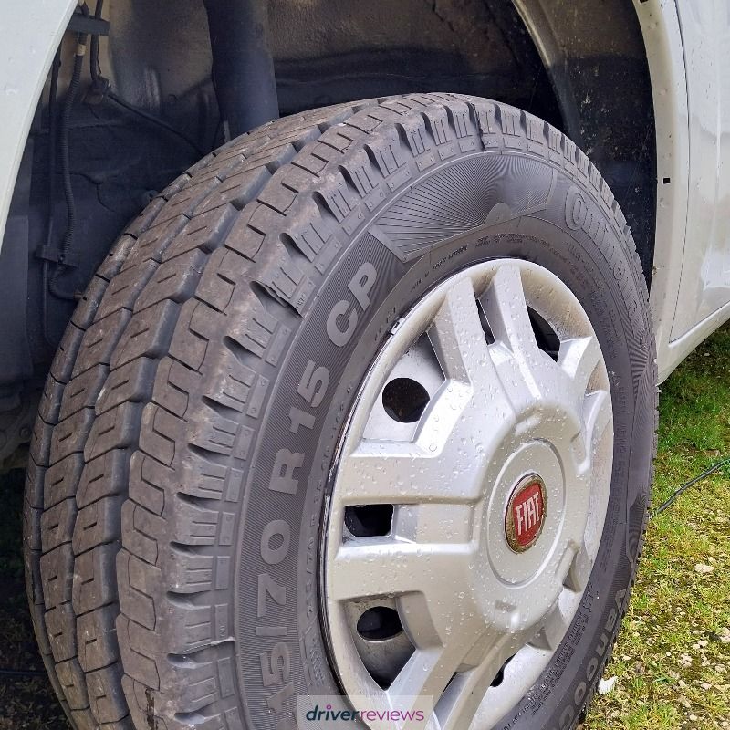 Pneu CONTINENTAL VANCONTACT CAMPER 215/70 R15CP 109 R