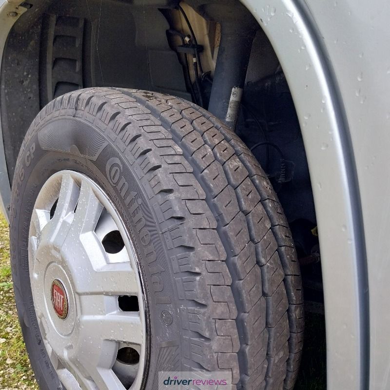 Pneu Pour Camping Car Fiat Ducato 215 70 R15 Cp Continental