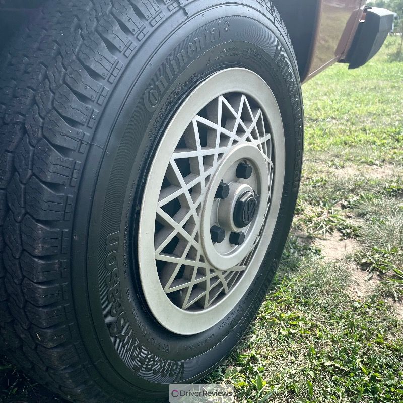 Pneus 185/60 R17 96R Continental VancoContact 4 Saisons - Lot De 2, Occasion En Bon état