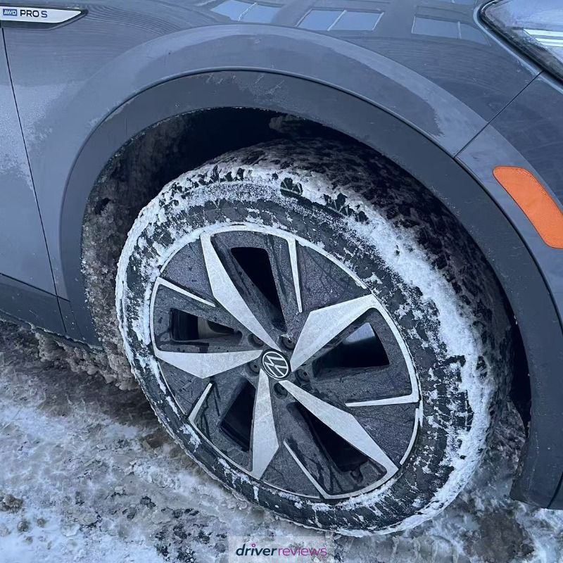 CONTINENTAL VikingContact 7 BSW 245/45 R19 102T tires