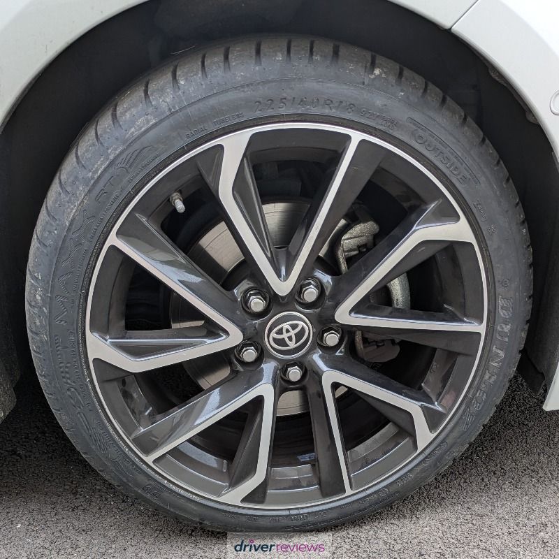 Image #1; Dunlop SP Sport Maxx RT, 225/40 R18 Y; Toyota Corolla