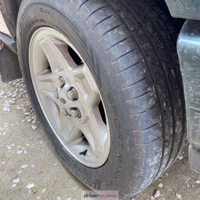 Image #1; Dunlop Sport Maxx RT 2 SUV, 255/55 R18 Y; Land Rover Discovery