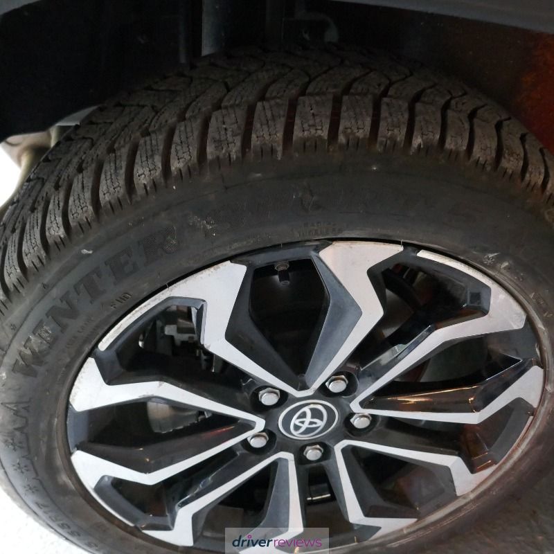 Image #1; Dunlop Winter Sport 5, 215/55 R17 V; Toyota Yaris