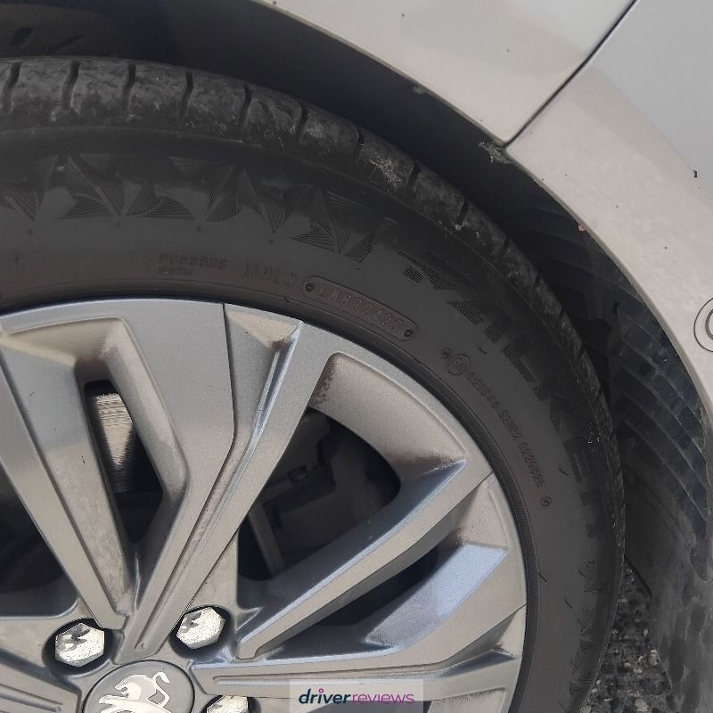 Image #2; Falken ZIEX ZE320, 215/55 R17 W; Peugeot 508