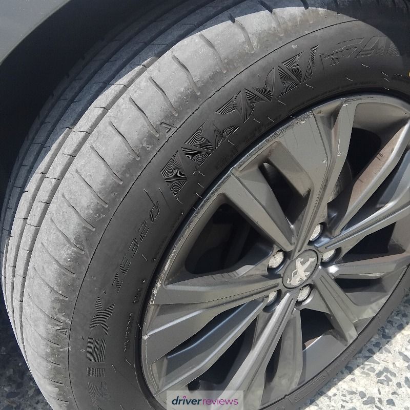 Image #1; Falken ZIEX ZE320, 215/55 R17 W; Peugeot 508