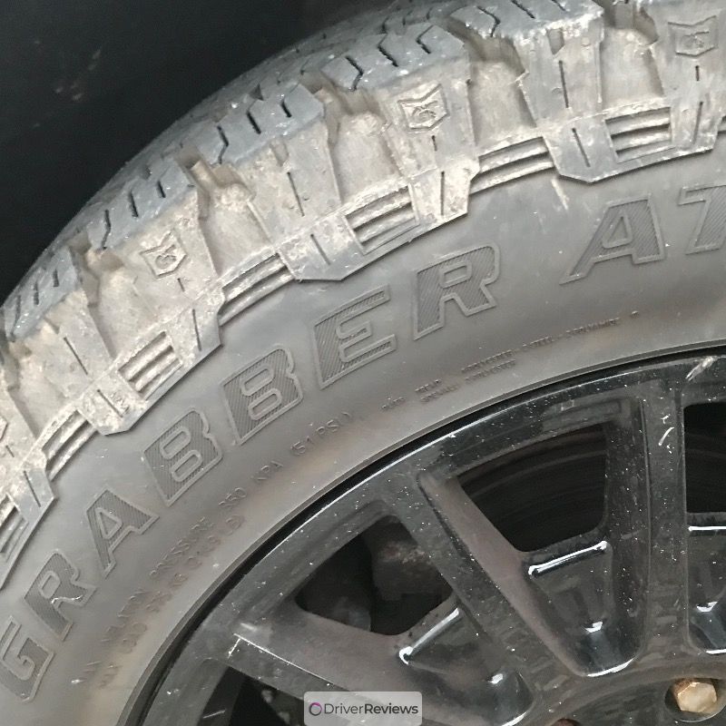 General GRABBER AT3 215/60 R17 96H @