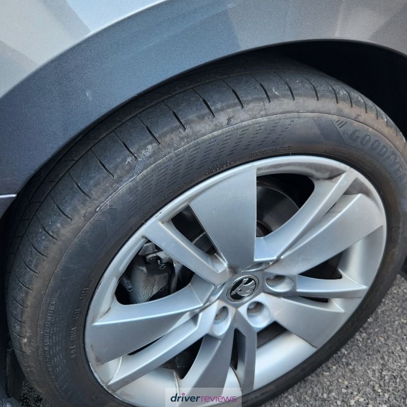 Image #2; Goodyear Eagle F1 Asymmetric 6, 235/45 R18 W; Skoda Superb