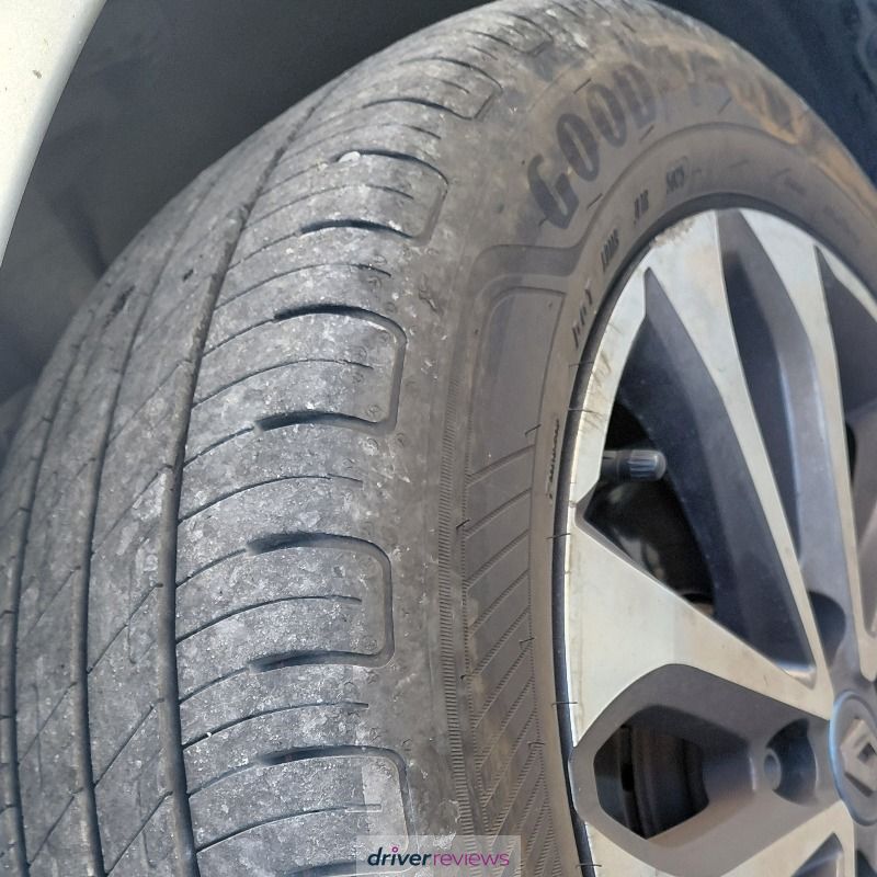 Image #2; Goodyear EfficientGrip Performance, 195/55 R16 V; Renault Zoe