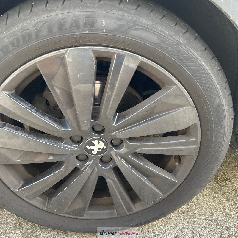 Image #4; Goodyear EfficientGrip Performance 2, 205/55 R19 V; Peugeot 3008