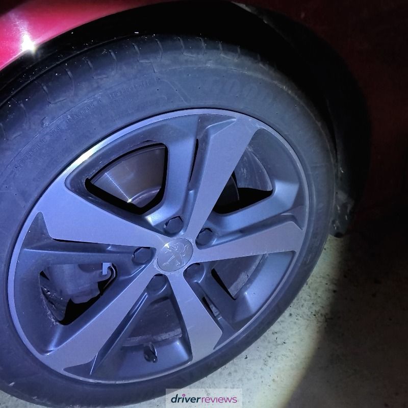 Image #2; Goodyear EfficientGrip Performance 2, 225/45 R17 W; Peugeot 308