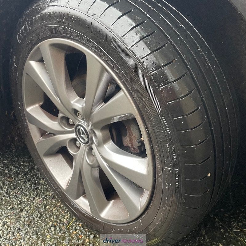 Goodyear EfficientGrip Performance 225/45 R18 at Blackcircles.com