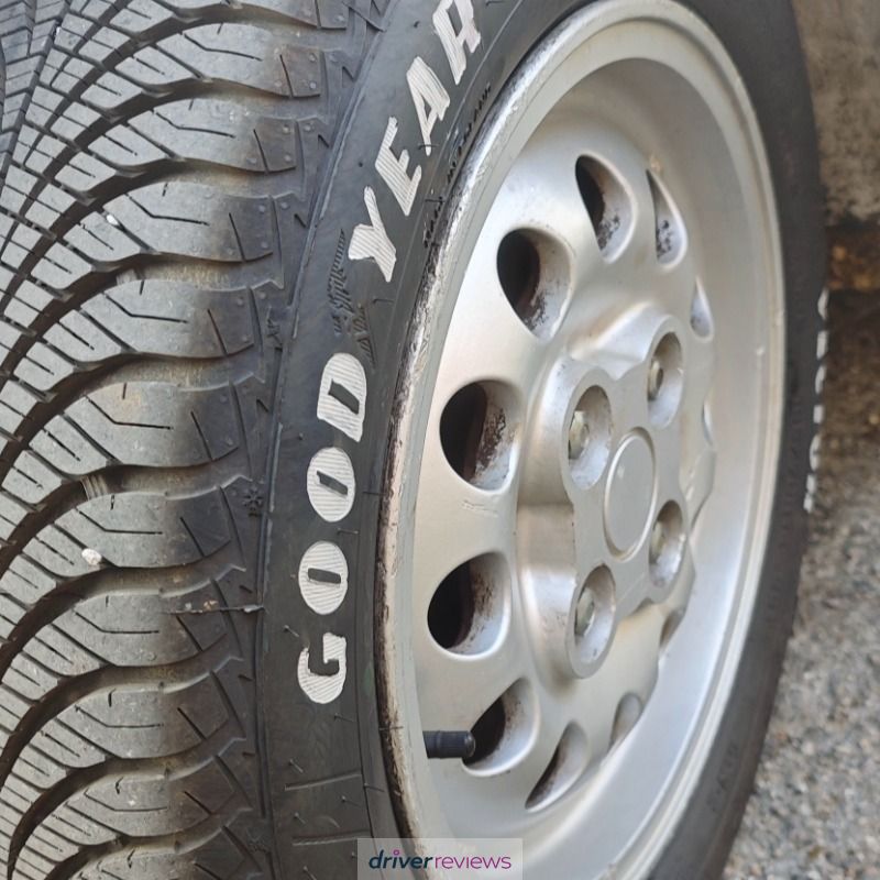 Image #2; Goodyear Vector 4Seasons Gen-2, 165/70 R14 T; Peugeot 205