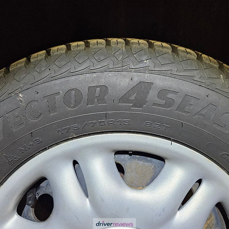 Image #6; Goodyear Vector 4Seasons Gen-2, 175/70 R13 T; Renault 19