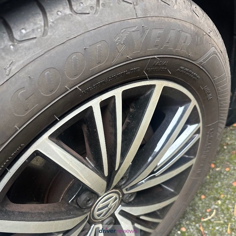 Goodyear Vector 4Seasons Gen-2 225/55 R17 at Blackcircles.com