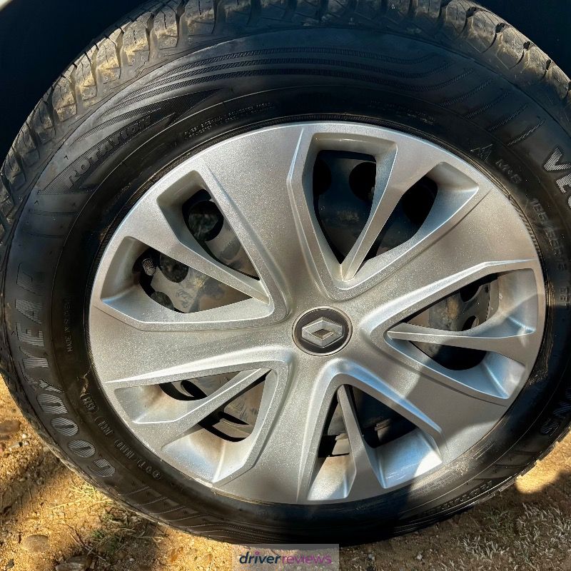 Image #1; Goodyear Vector 4Seasons Gen-2, 185/65 R15 T; Renault Clio