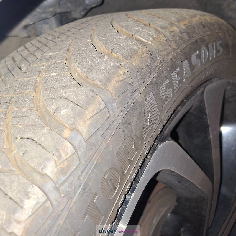 Image #3; Goodyear Vector 4Seasons Gen-2, 195/55 R20 H; Renault Grand Scenic