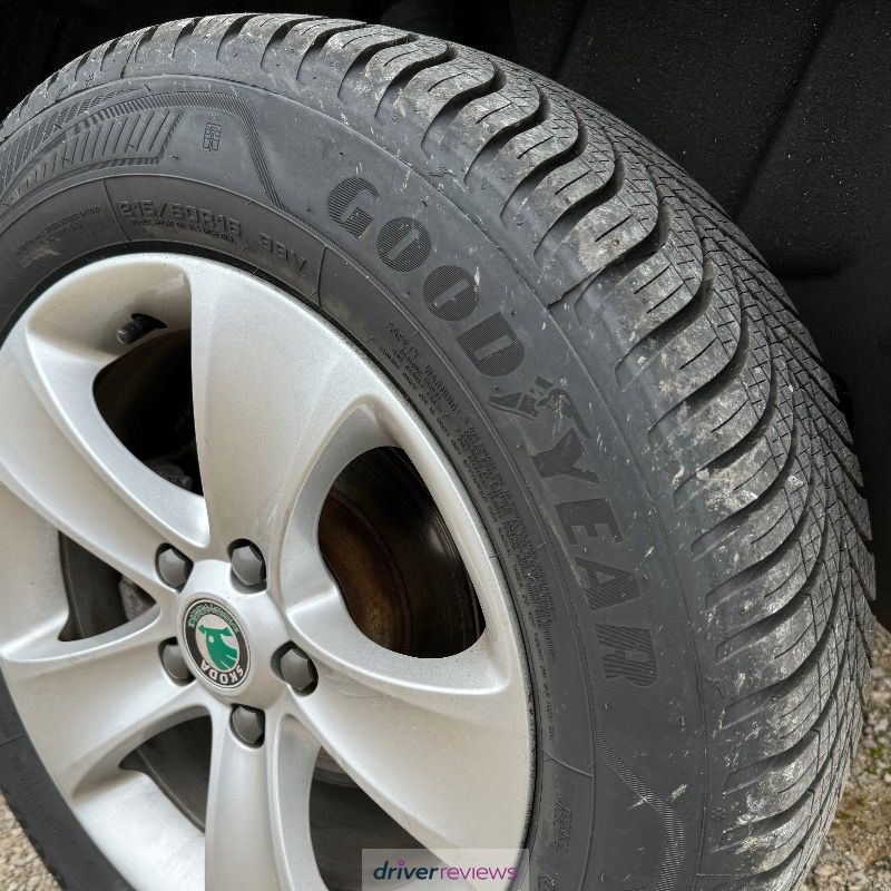 Image #10; Goodyear Vector 4Seasons Gen-2, 215/60 R16 V; Skoda Yeti