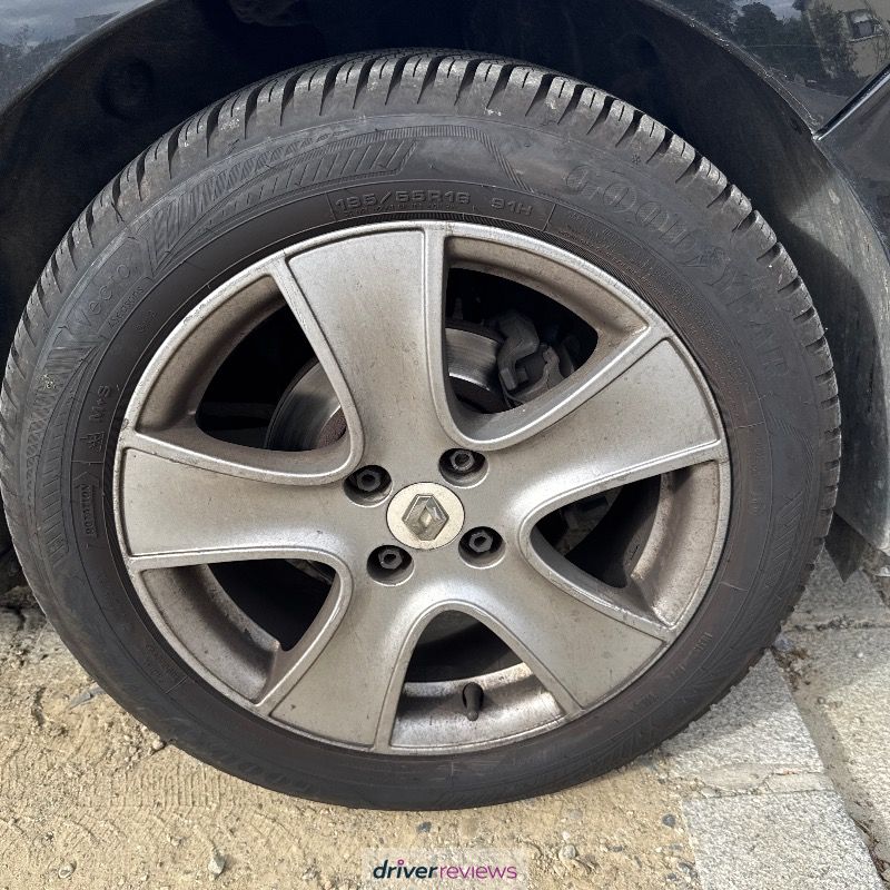 Image #1; Goodyear Vector 4Seasons Gen-3, 195/55 R16 H; Renault Clio