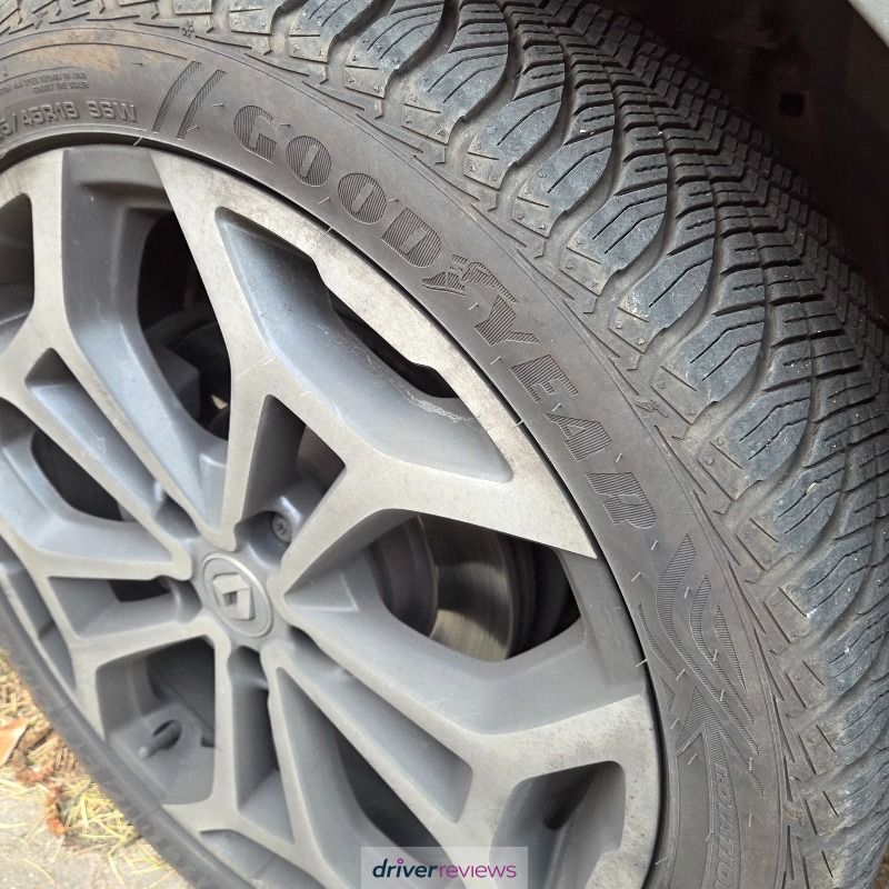 Goodyear Vector 4Seasons Gen-3 225/55 R16 at Blackcircles.com