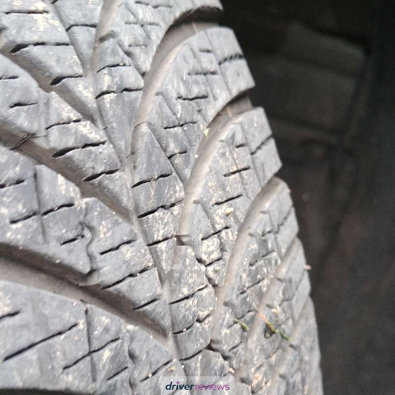 Pneu Goodyear VECTOR 4SEASONS GEN-3 215/65R16 102 H Pneu Goodyear VECTOR 4SEASONS GEN-3 215/65R16 102 H
