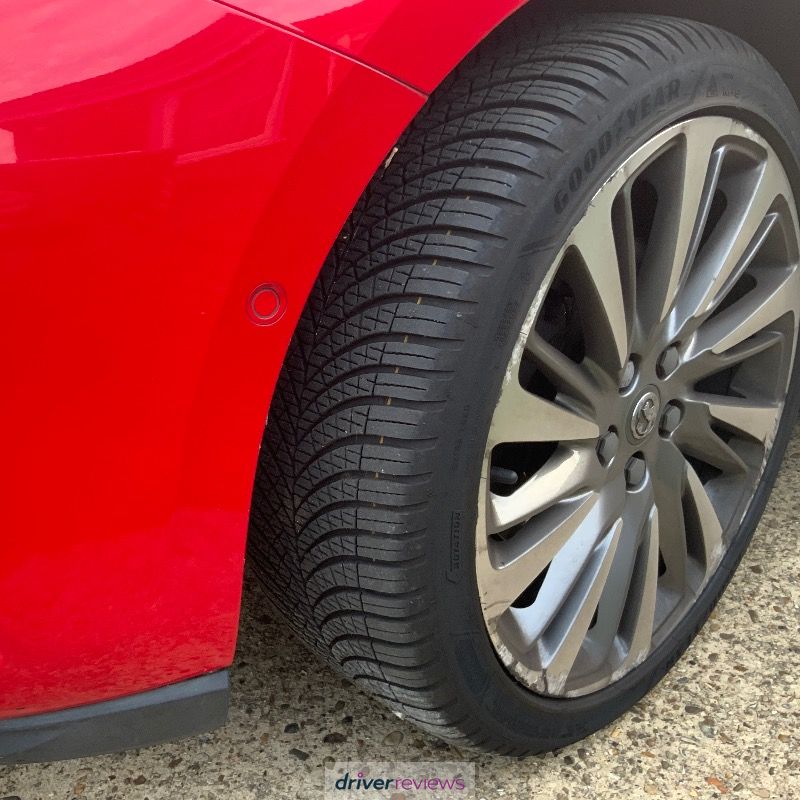 Goodyear Vector 4Seasons Gen-3 215/60 R17 at Blackcircles.com