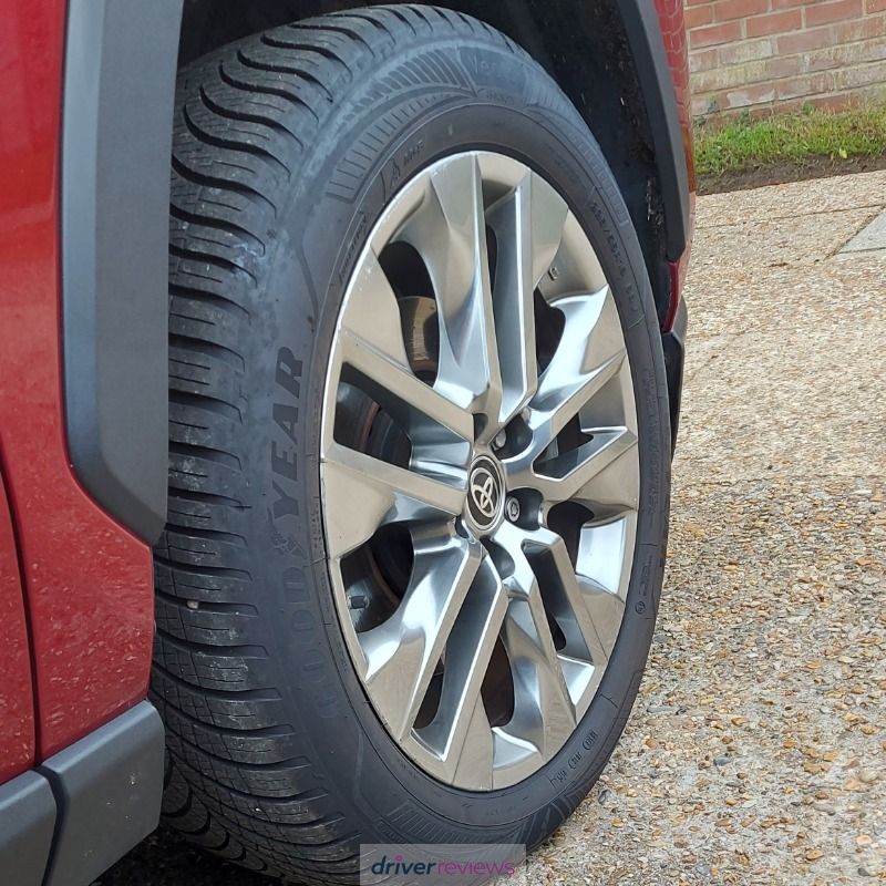 215/60 R17、GOOD YEAR Vebtor 4 seasons GOODYEAR VECTOR 4SEASONS GEN-3 215/60 R17 100H | ATS Euromaster