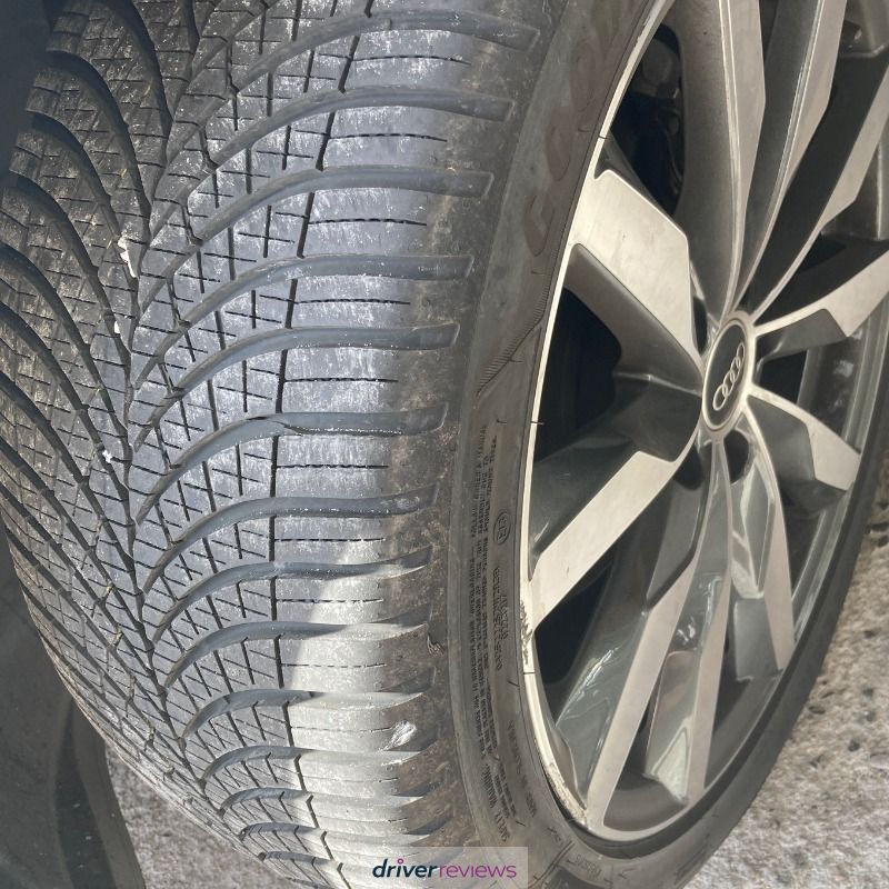Image #10; Goodyear Vector 4Seasons Gen-3, 245/40 R18 W; Audi A4